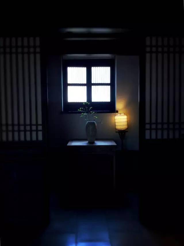 户庭无尘杂<strong></p>
<p>馀币宝</strong>，虚室有馀闲