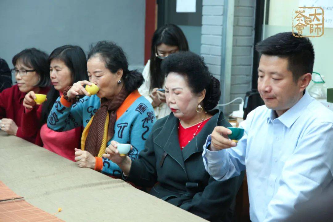 大师茶友会| 大家都“醉”<strong></p>
<p>币友会</strong>了
