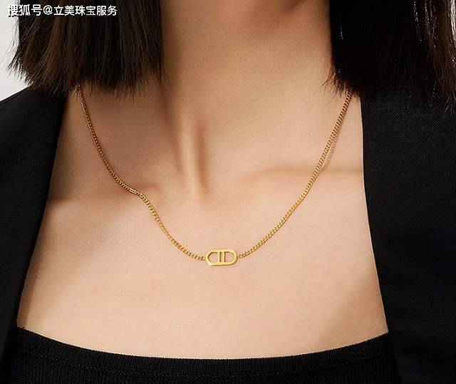 金项链的价格多少钱一克？这5个因素避开<strong></p>
<p>千足银多少钱一克</strong>，能节省一半价格