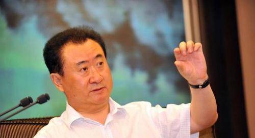 王健林妻子照片曝出<strong></p>
<p>万达股份</strong>，年轻时不输奶茶妹妹，网友：难怪老王没绯闻