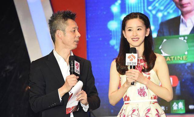 王健林妻子照片流出<strong></p>
<p>万达股份</strong>，年轻不输奶茶妹妹，网友：怪不得老王没绯闻