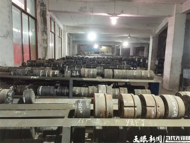 【“千人百进”蹲点采访】贵州正合铝业：做足“铝”文章<strong></p>
<p>期铝</strong>，提高“含金量”