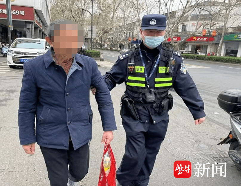 老人记忆错乱去银行买理财产品<strong></p>
<p>买理财产品</strong>，民警护送他回家
