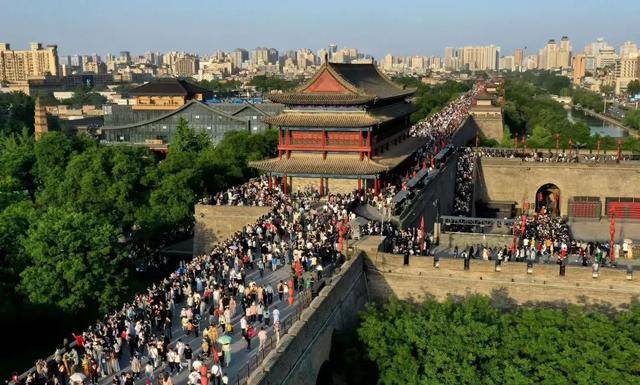 半月谈关注西安：特大城市<strong></p>
<p>理财版</strong>，这样治城