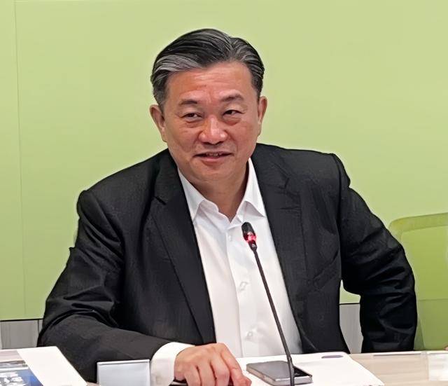 王定宇称《光辉岁月》《海阔天空》在大陆不能唱<strong></p>
<p>理财版</strong>，台网友轰：造谣一张嘴