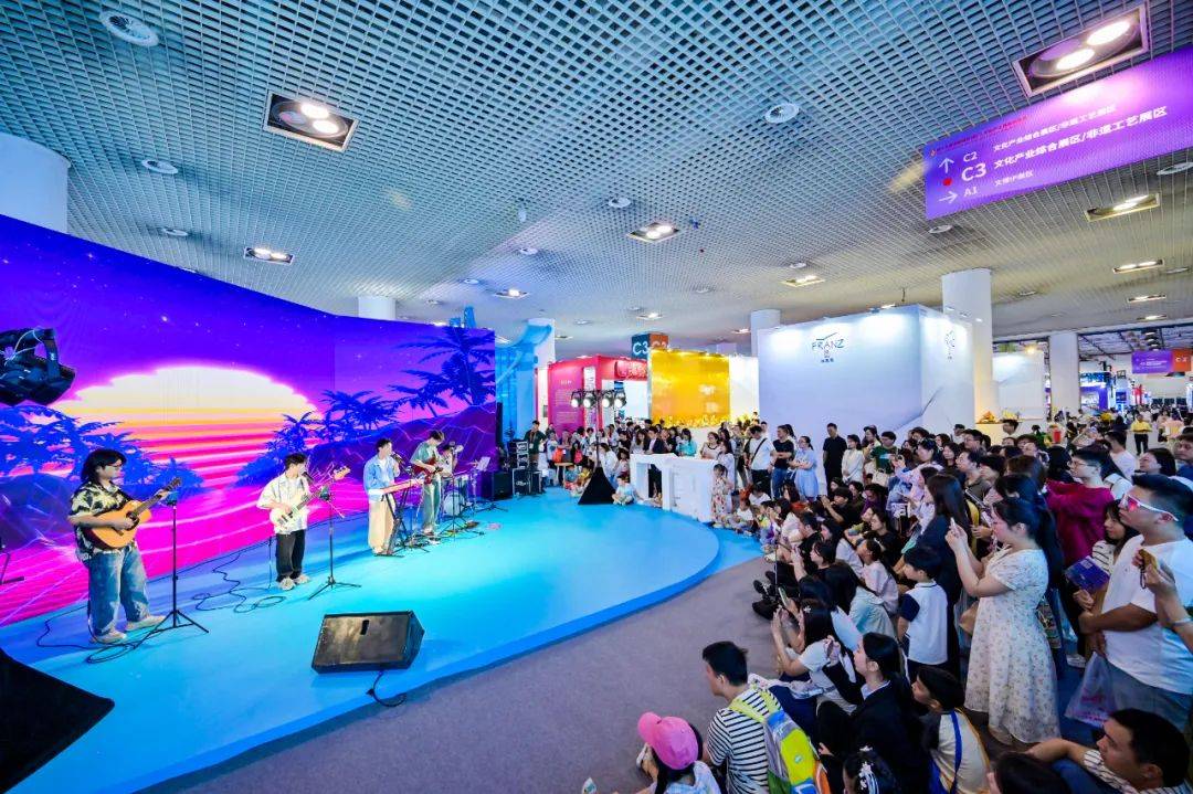 83.39亿元<strong></p>
<p>理财诈骗</strong>！15万人次！详情→