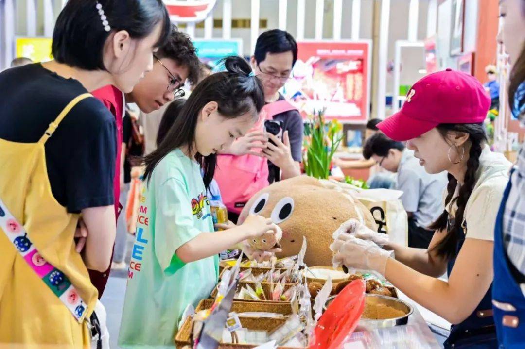 83.39亿元<strong></p>
<p>理财诈骗</strong>！15万人次！详情→