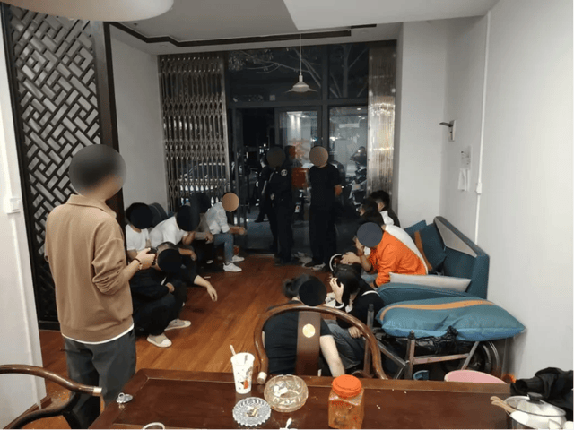 昆明警方披露：多人聚集<strong></p>
<p>好的理财</strong>，竟然在干这件事，被“一锅端”！现场曝光……