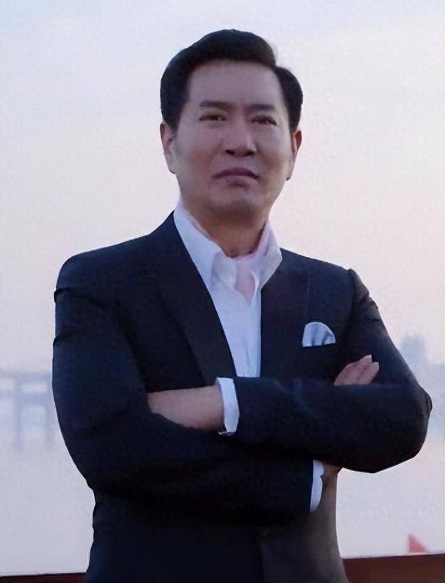 “坏人专业户”姚刚：一生无妻无子<strong></p>
<p>学生理财</strong>，如今53岁在千万豪宅一个人住