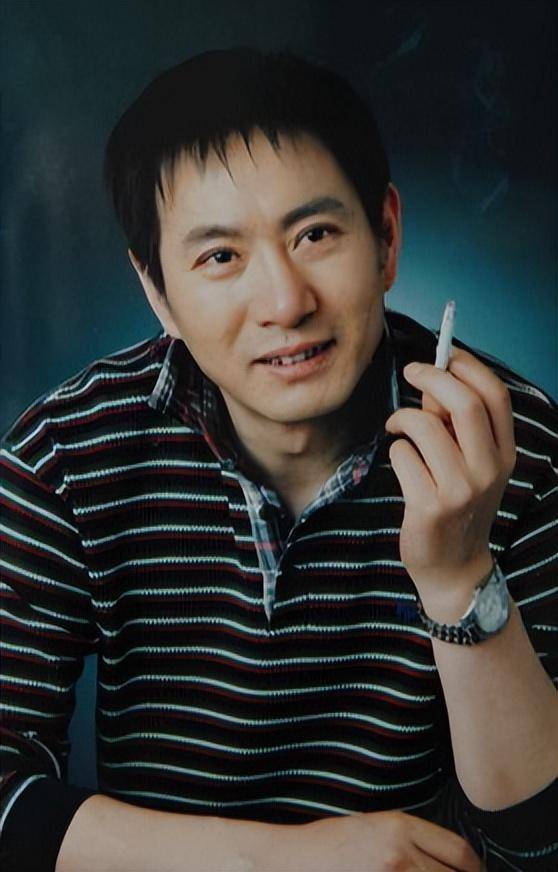 “坏人专业户”姚刚：一生无妻无子<strong></p>
<p>学生理财</strong>，如今53岁在千万豪宅一个人住