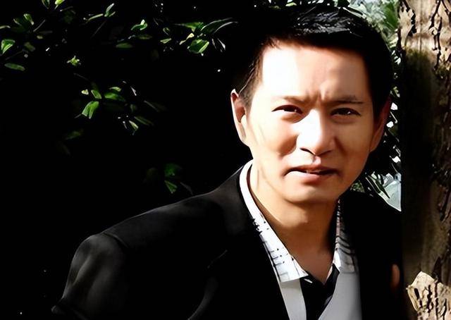 “坏人专业户”姚刚：一生无妻无子<strong></p>
<p>学生理财</strong>，如今53岁在千万豪宅一个人住