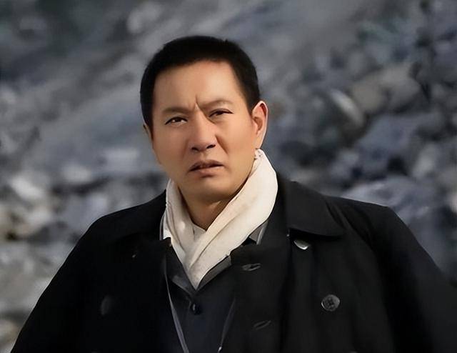 “坏人专业户”姚刚：一生无妻无子<strong></p>
<p>学生理财</strong>，如今53岁在千万豪宅一个人住