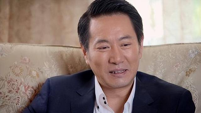 “坏人专业户”姚刚：一生无妻无子<strong></p>
<p>学生理财</strong>，如今53岁在千万豪宅一个人住