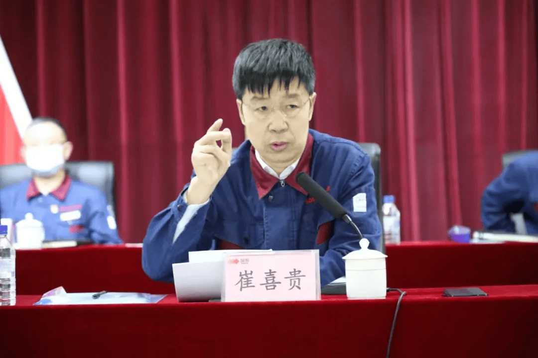 “老上级”落马同一天<strong></p>
<p>理财广告</strong>，陆明春被查