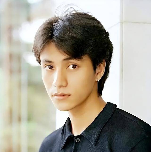 陈坤的儿子已成年<strong></p>
<p>理财有风险吗</strong>，容貌开始显现母亲的基因，像谁可以认得出吗？