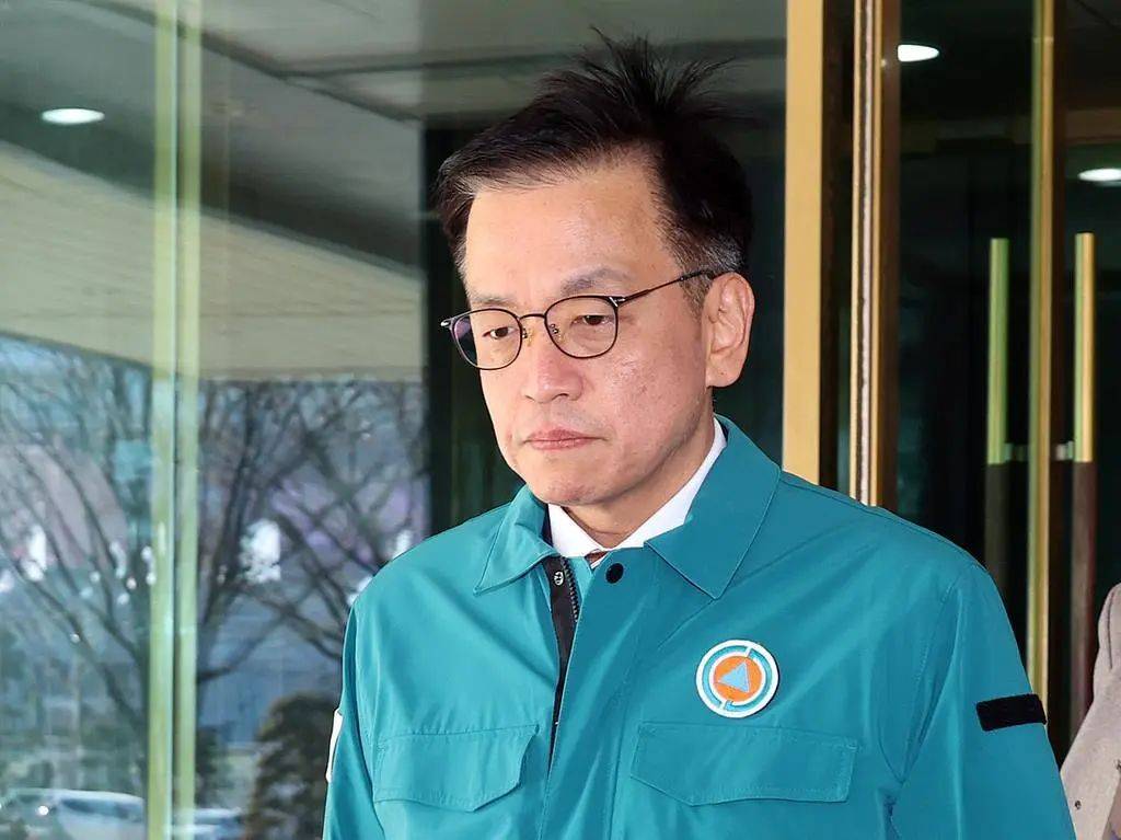 最新消息：黑匣子部分受损！179人遇难<strong></p>
<p>怎么理财基金</strong>，有人一家9口都在机上，济州航空CEO鞠躬道歉！航司：事发前已投保10亿美元责任保险赔偿