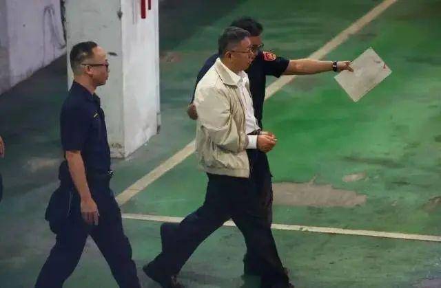 检方暗示柯文哲不辞党主席就羁押<strong></p>
<p>理财存钱</strong>，蓝白阵营批“干预在野党务运作”