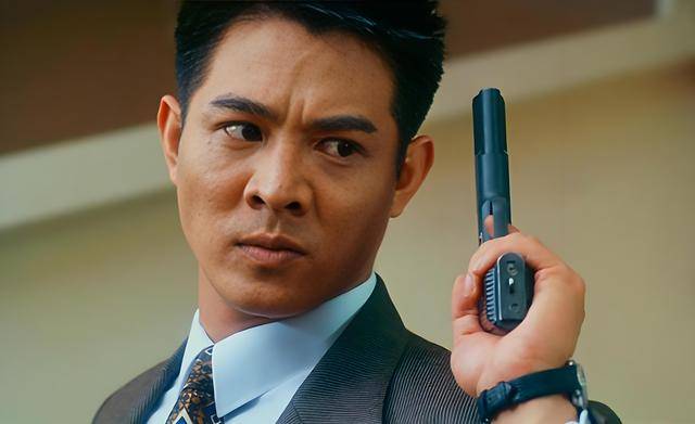 李连杰:后事一切从简<strong></p>
<p>理财分红</strong>，不用立碑也不用办丧事，树葬海葬都可以