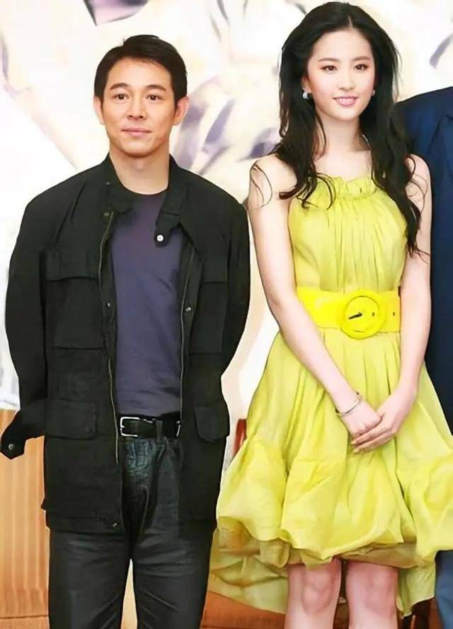 李连杰:后事一切从简<strong></p>
<p>理财分红</strong>，不用立碑也不用办丧事，树葬海葬都可以