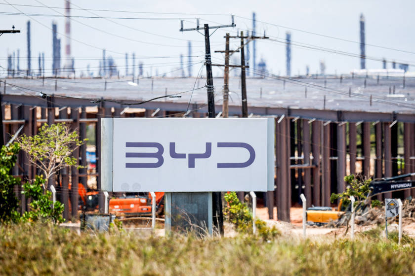 比亚迪巴西工厂建设工人：自己工资按月100%发放<strong></p>
<p>理财分红</strong>，“一切安好”