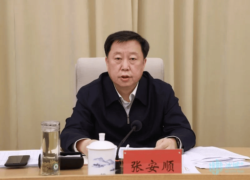 候补中央委员、黑龙江省委副书记张安顺<strong></p>
<p>记账理财</strong>，履新职
