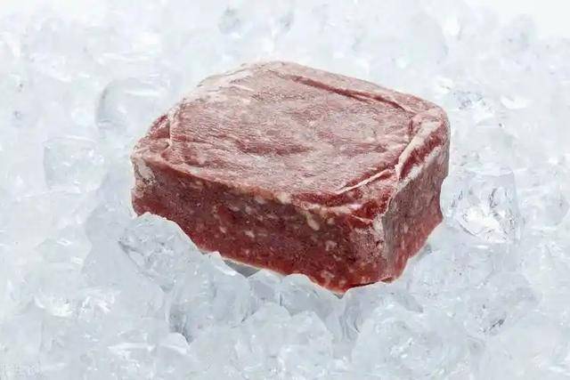 长期吃久冻的肉危害大<strong></p>
<p>银行理财</strong>？冰箱里的肉冻多久就不能吃了？医生说清楚
