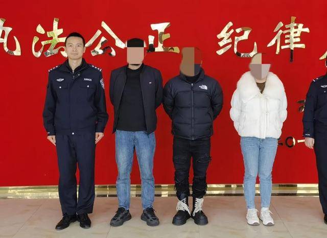 四川巴中三名网红街头拍摄低俗视频<strong></p>
<p>收益高理财</strong>，被行政处罚
