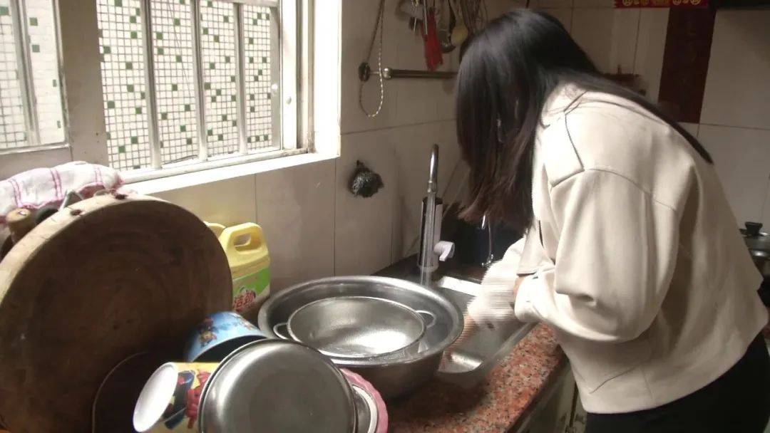 相隔几条街<strong></p>
<p>如何理财投资理财</strong>，佛山两户人家竟互交水费16年！其中1户要补1.2万元？