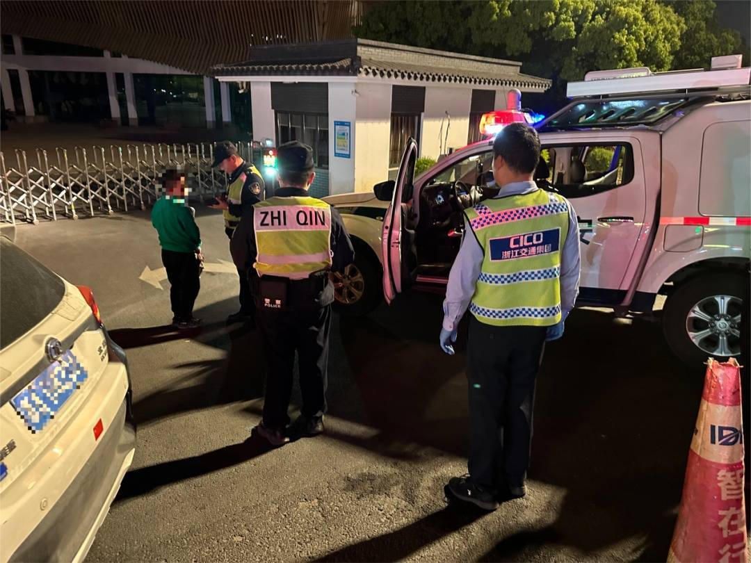 12岁男孩凌晨偷开父母车上高速<strong></p>
<p>储蓄理财</strong>，因车技太差被发现了……