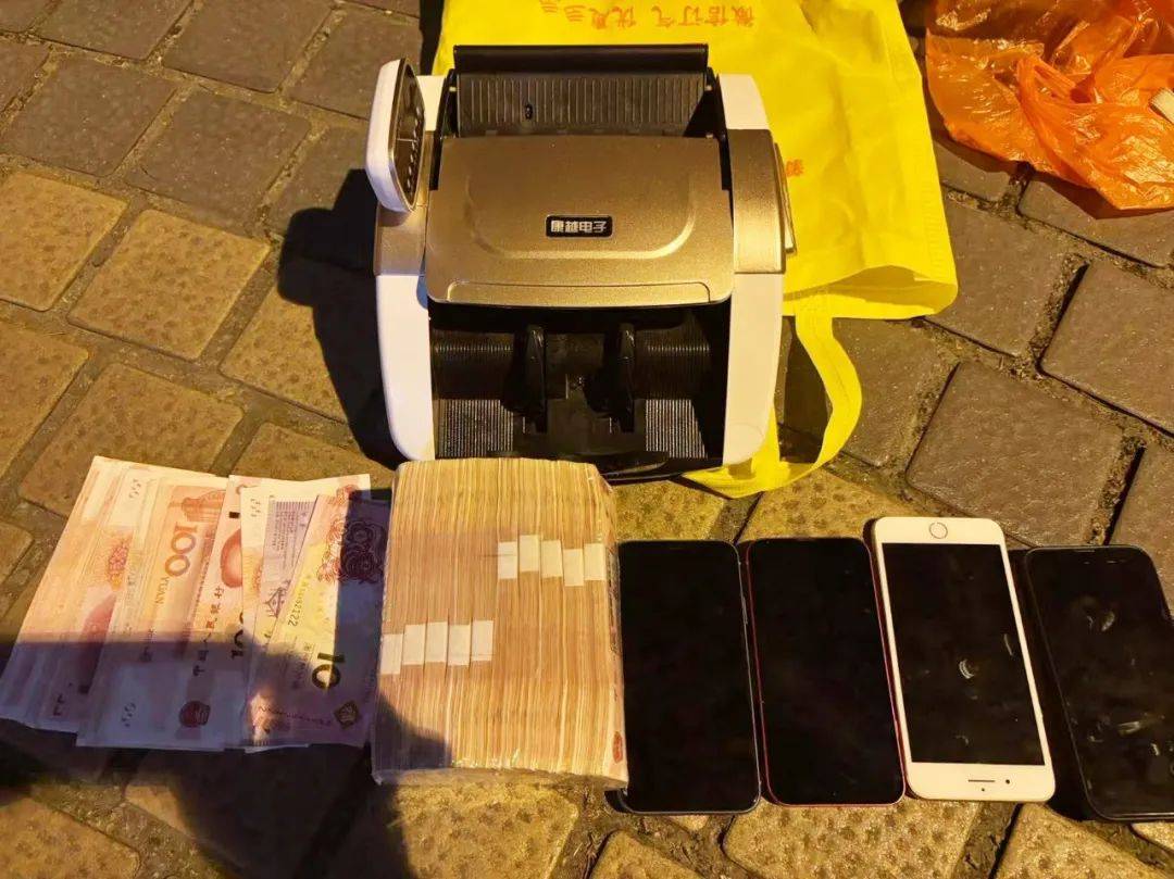 事发桂林<strong></p>
<p>理财币</strong>！背包里装的1000000元现金被警方紧急拦截