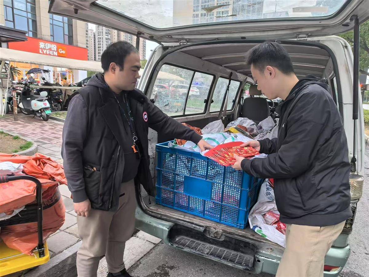 他发出的81万件快递全是电诈卡片<strong></p>
<p>理财币</strong>！武汉江岸警方破获特大诈骗案