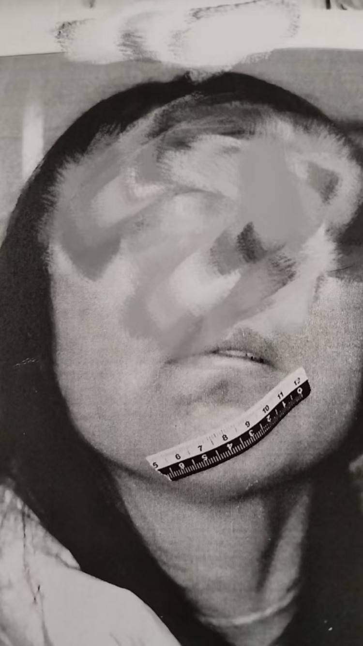 男粉丝咬伤女主播后写条子：赔“十万元”还是赔“十5元”<strong></p>
<p>理财所</strong>？