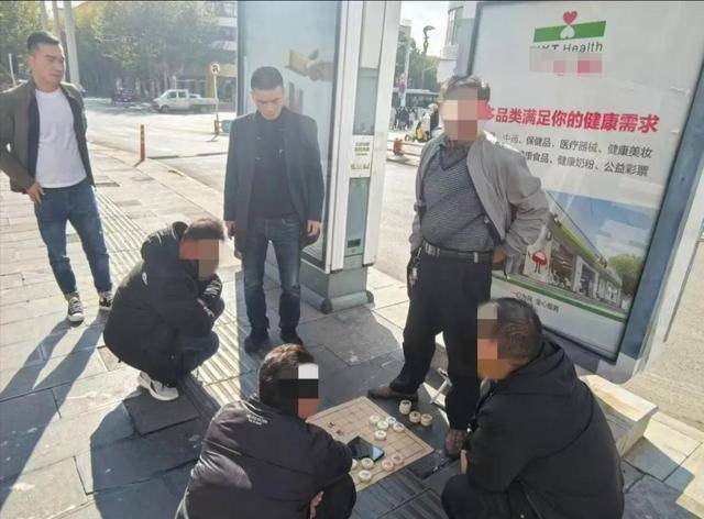 “象棋残局”诈骗：4年诈骗150万<strong></p>
<p>理财所</strong>，13人落网