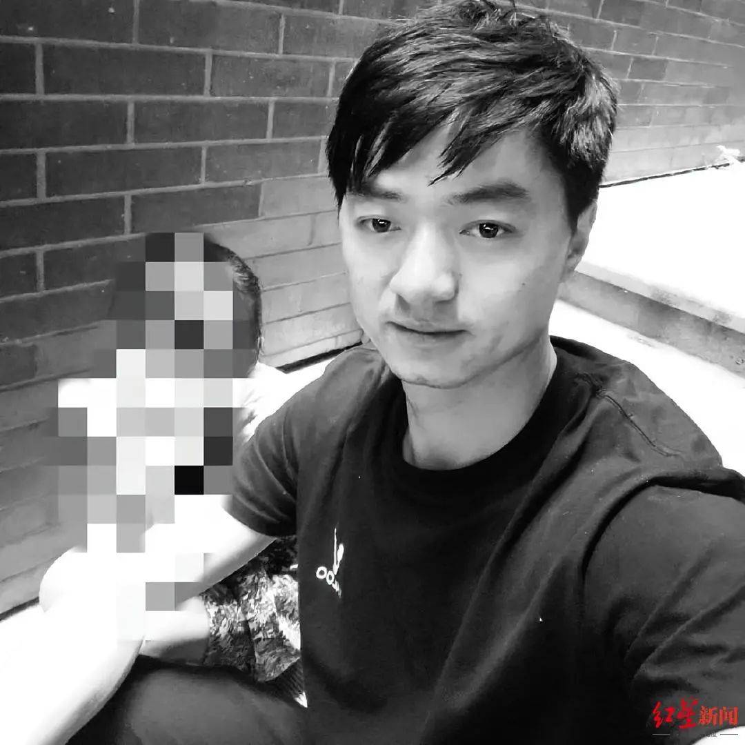 “小杨哥”病逝<strong></p>
<p>一万理财</strong>，年仅33岁！
