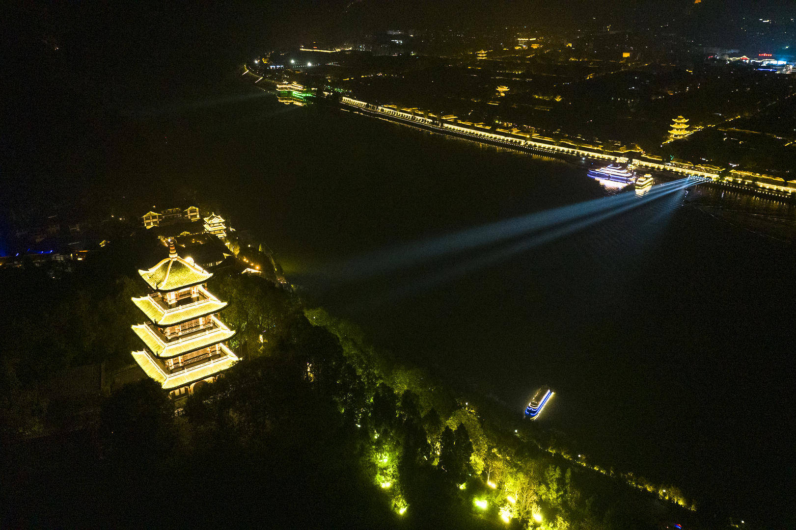 游客投诉在阆中一景区被索要597元上香费 官方：已致歉退款<strong></p>
<p>理财宝</strong>，景区停业整顿