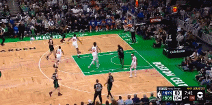 NBA季后赛|知耻后勇<strong></p>
<p>生活理财</strong>，绿军127：102尼克斯，扳回一城