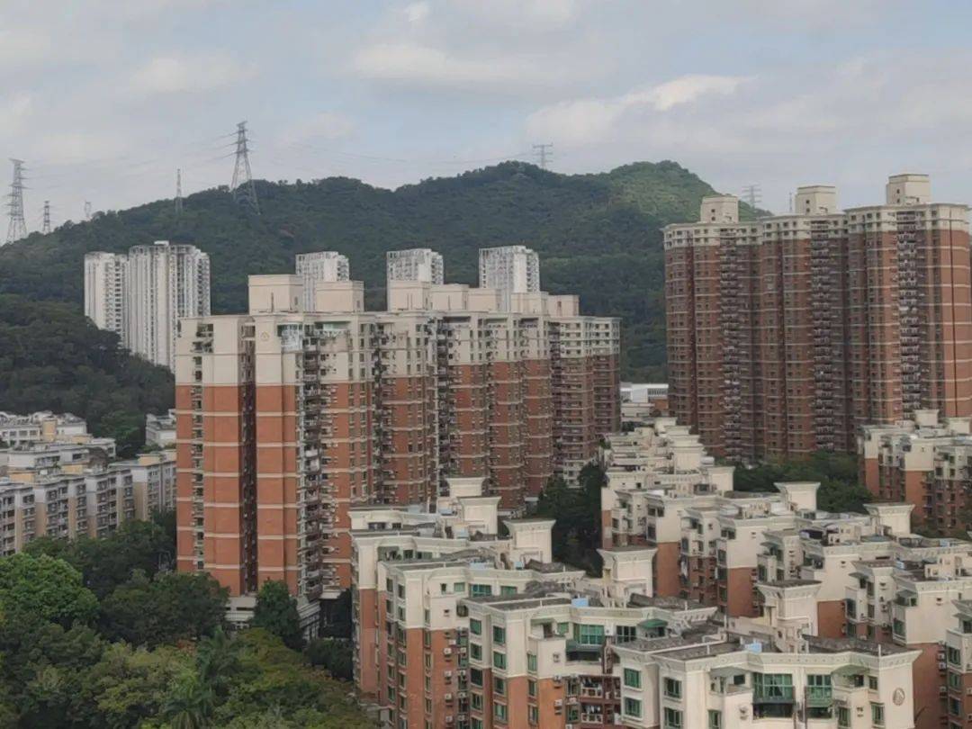 “一小时飞过8架”“感觉屋在抖”！深圳有小区遭遇<strong></p>
<p>理财证</strong>，市民：睡不着