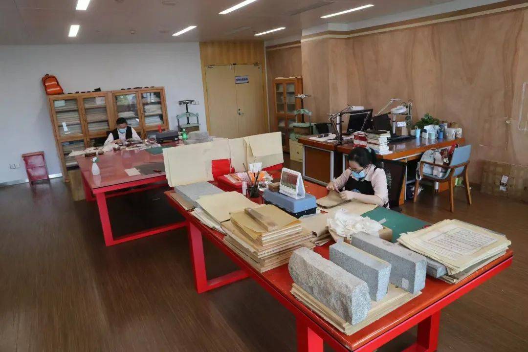 “冷板凳”一坐18年<strong></p>
<p>理财证</strong>！41岁厦门女子：要一直坐下去