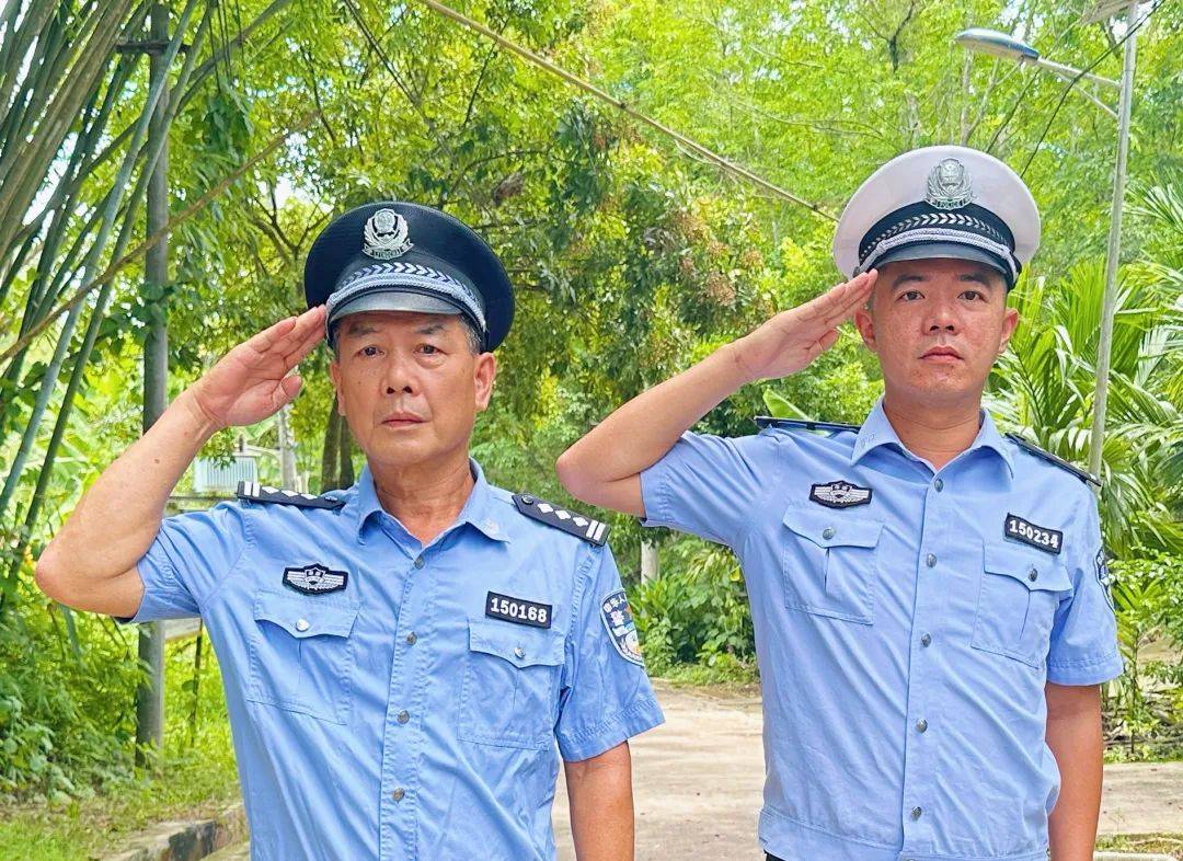 白沙一警察父亲退休时<strong></p>
<p>理财在线</strong>，给了儿子这本“秘籍”……