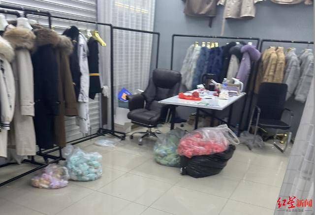 实探衡水盗版LABUBU大集：像卖菜一样摆摊卖<strong></p>
<p>网站理财</strong>，商家称如今订单变少生意难做