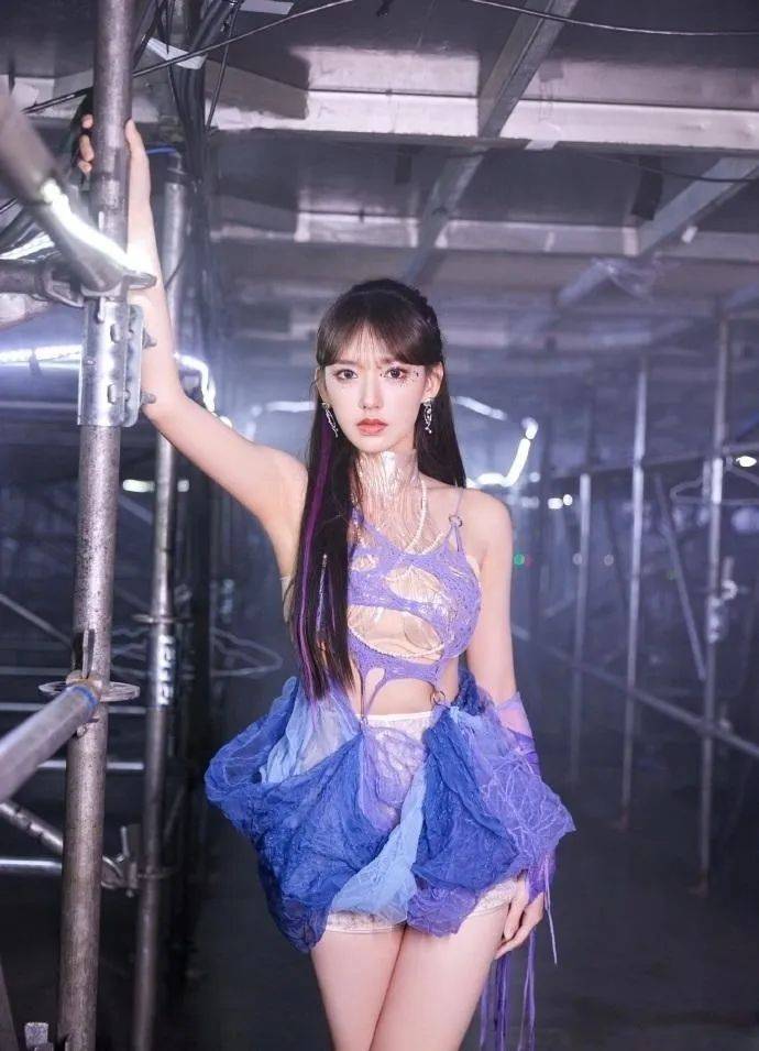 女演员自曝患精神疾病<strong></p>
<p>周理财</strong>，“不想让所有人都来可怜我”
