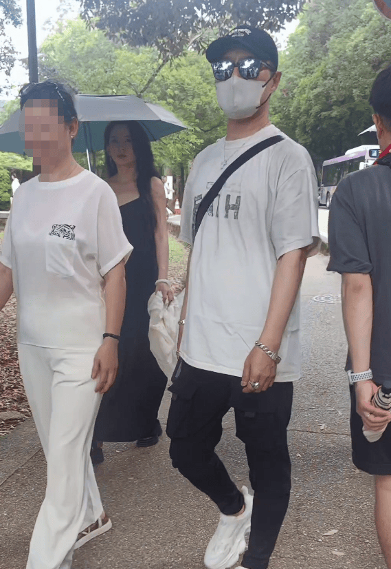 汪峰与森林北两家人同游日本<strong></p>
<p>惠理财</strong>，包括与章子怡所生的一对儿女，氛围相处融洽