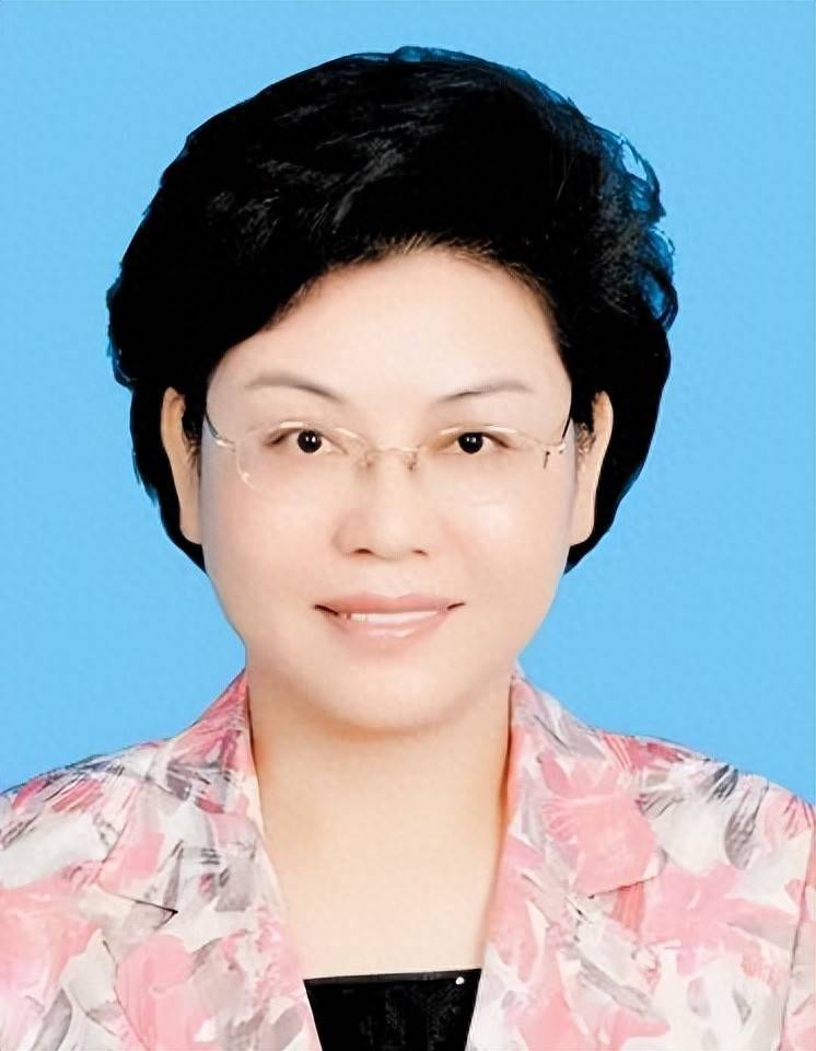 中纪委网站发布：女老虎落马！上个月<strong></p>
<p>员工理财</strong>，74个干部被查