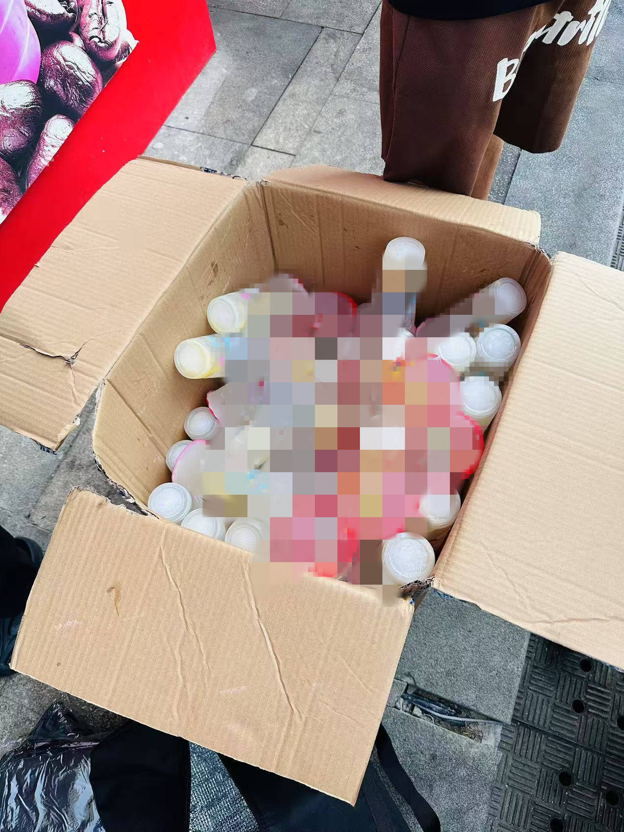 湖南一男子背40公斤蜜雪冰城上武功山售卖<strong></p>
<p>理财续费</strong>，当事人：收入不多纯体验，当负重训练