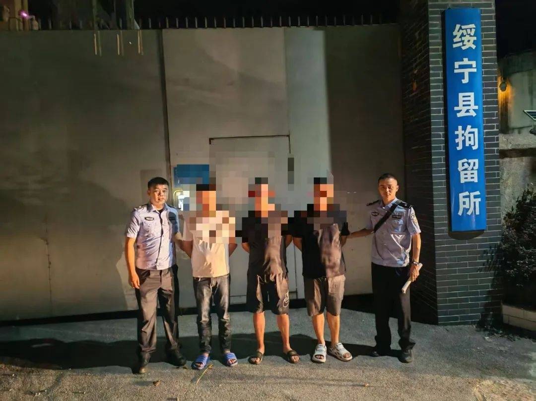 广东2电动车马路上对峙“斗气”从天亮到天黑<strong></p>
<p>杭州理财</strong>，交警回应：将调取事发路段监控依规处理