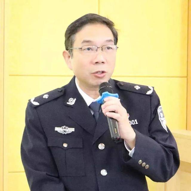 黄文墙<strong></p>
<p>杭州理财</strong>，任上被查