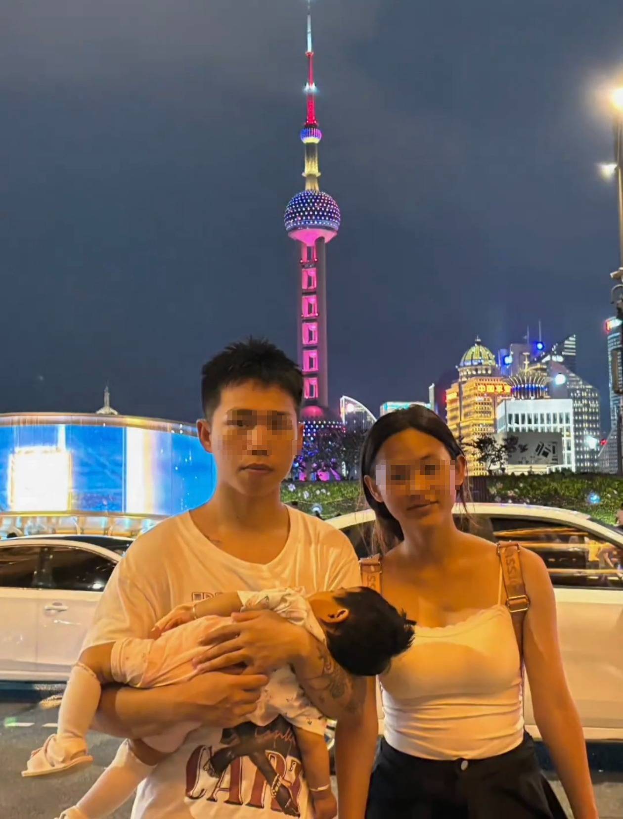 奶奶在哭<strong></p>
<p>农商银行理财</strong>，宝宝在笑！40天女婴重病，00后父亲割肝救女，术后这一幕让网友泪奔