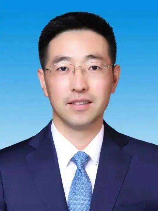 孙道寻当选苏州市吴江区区长<strong></p>
<p>农商银行理财</strong>，曾任“全国经济最强镇”党委书记