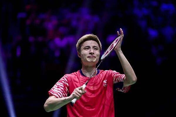 祝贺！石宇奇2比1逆转昆拉武特<strong></p>
<p>平安银行理财</strong>，获得羽毛球世锦赛男单冠军！
