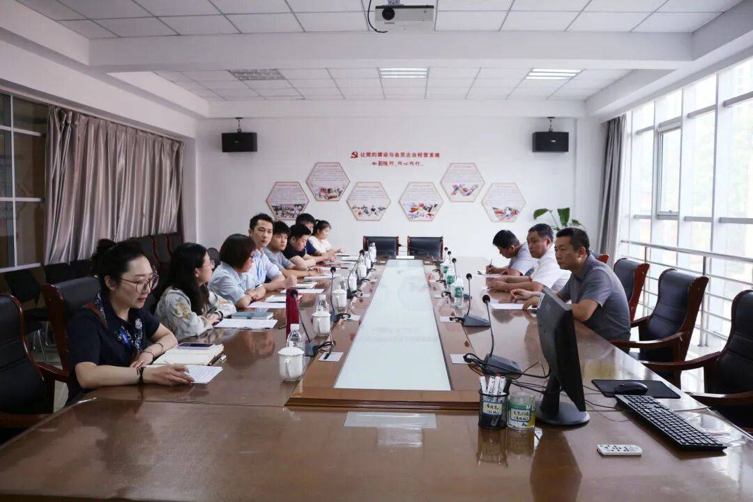 解青年创业难题<strong></p>
<p>20万理财</strong>，聚青春发展力量——团市委开展创新思维与青年创业主题交流活动